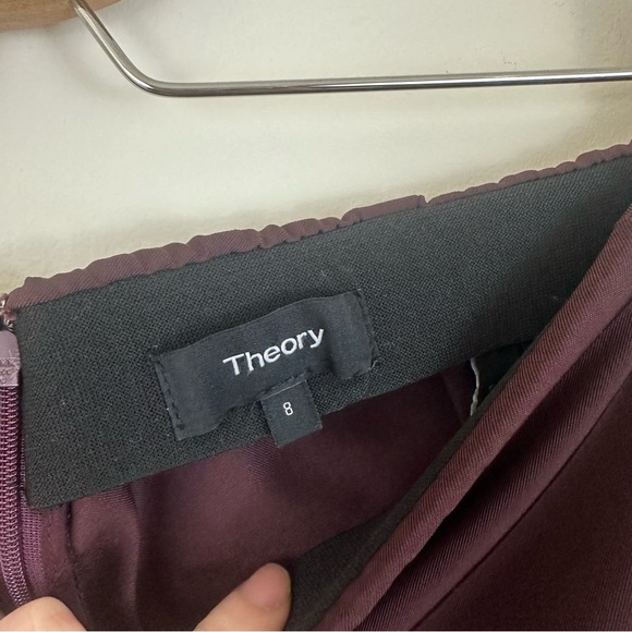 Theory | Plum Purple Slim Leg Dress Pants Elastic Waist Size 8 - Picture 4 of 7